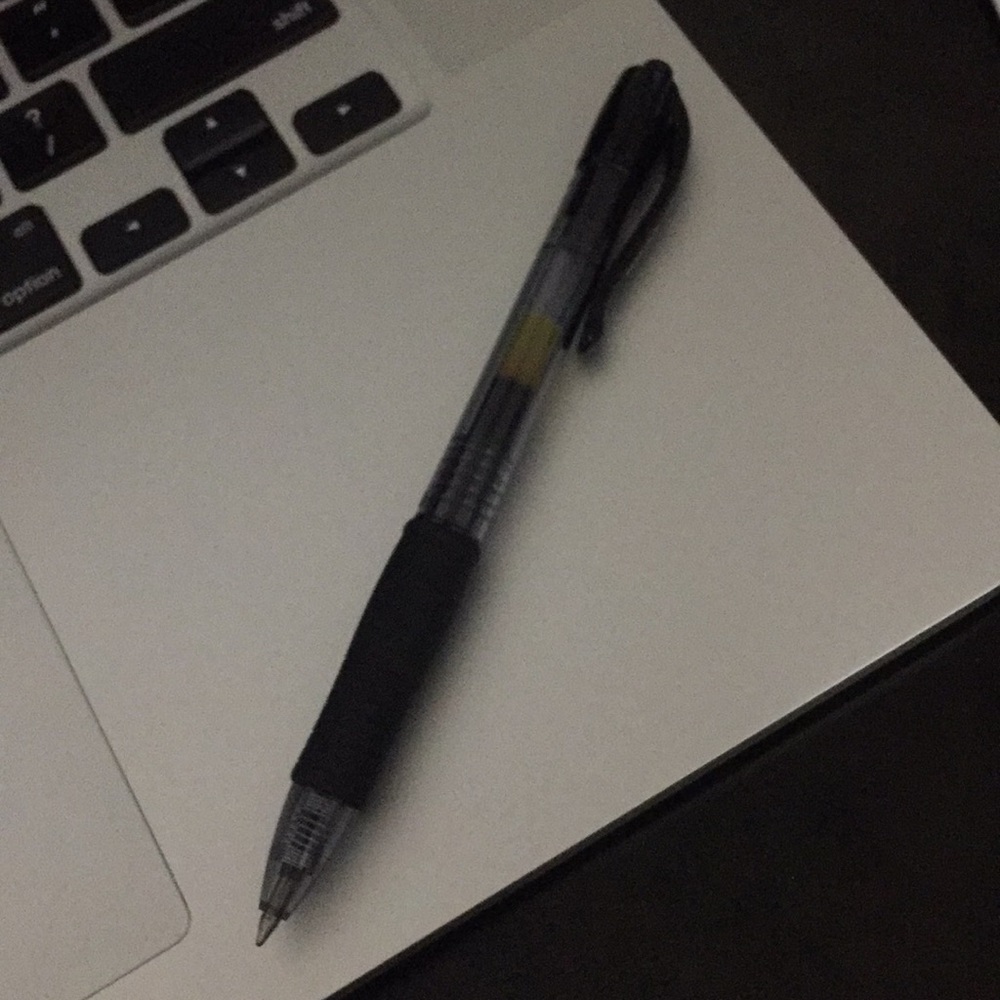 It’s a pen! Black ink, ballpoint, Pilot G-2